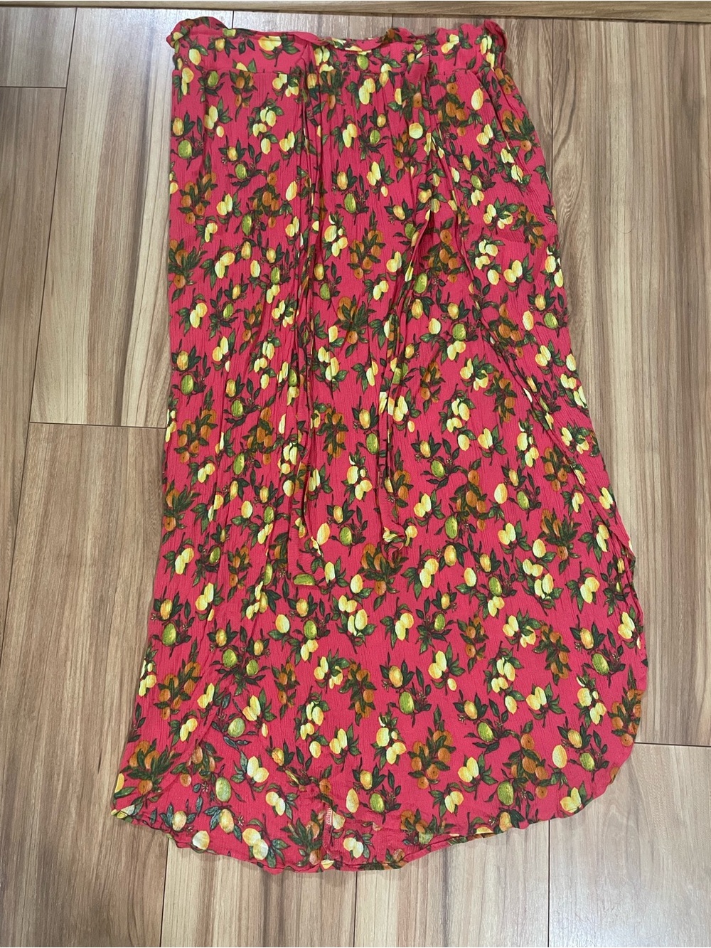 Signature Studio Vintage 90’s  Women's Red Lemon-Novelty Print Maxi Skirt.